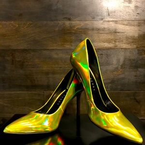 Katy Perry The Sissy Pump Yellow Chrome Iridescent